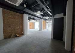 Serangoon Road (D8), Shop House #618825111